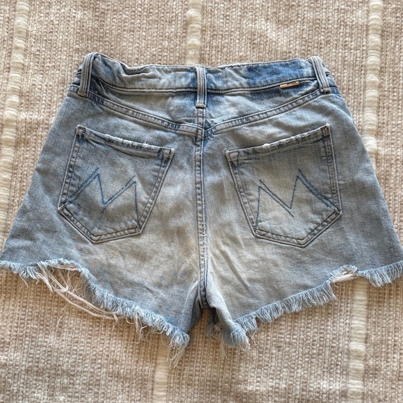MOTHER Ultra High Waisted Tomcat Kick Fray Short in Color: I Confess Size: 25 - Picture 6 of 9